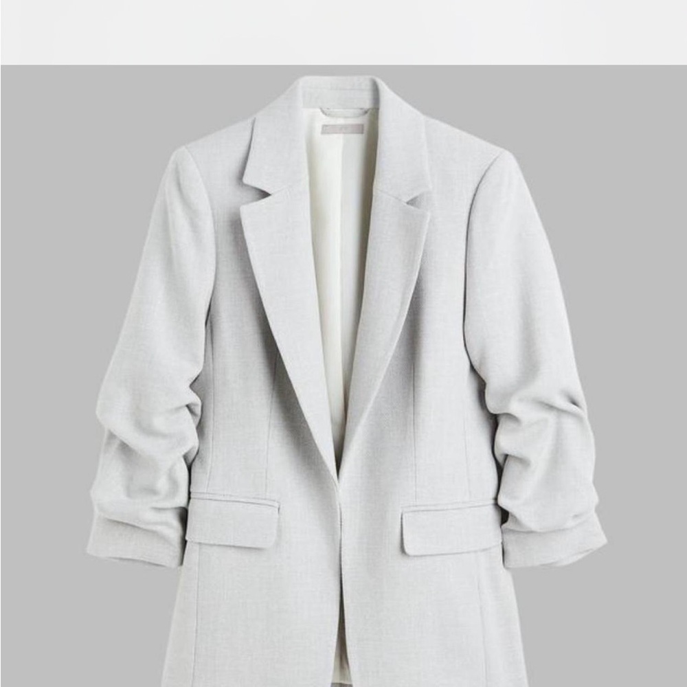 H&M Gray Blazer - Size XL - Perfect Condition - Versatile Style for Any Occasion - Picture 4 of 6